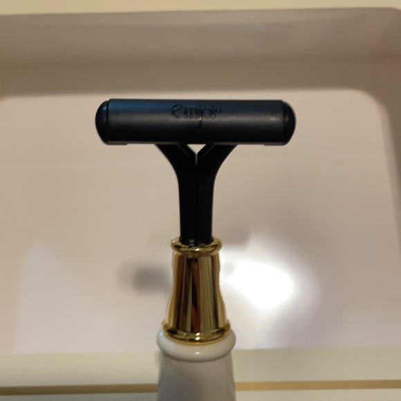 Emoji Sensation Classic Shaving Set - Picture 9 of 12